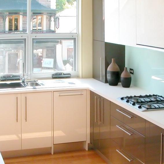Mint Metallic Splashback - Image 3