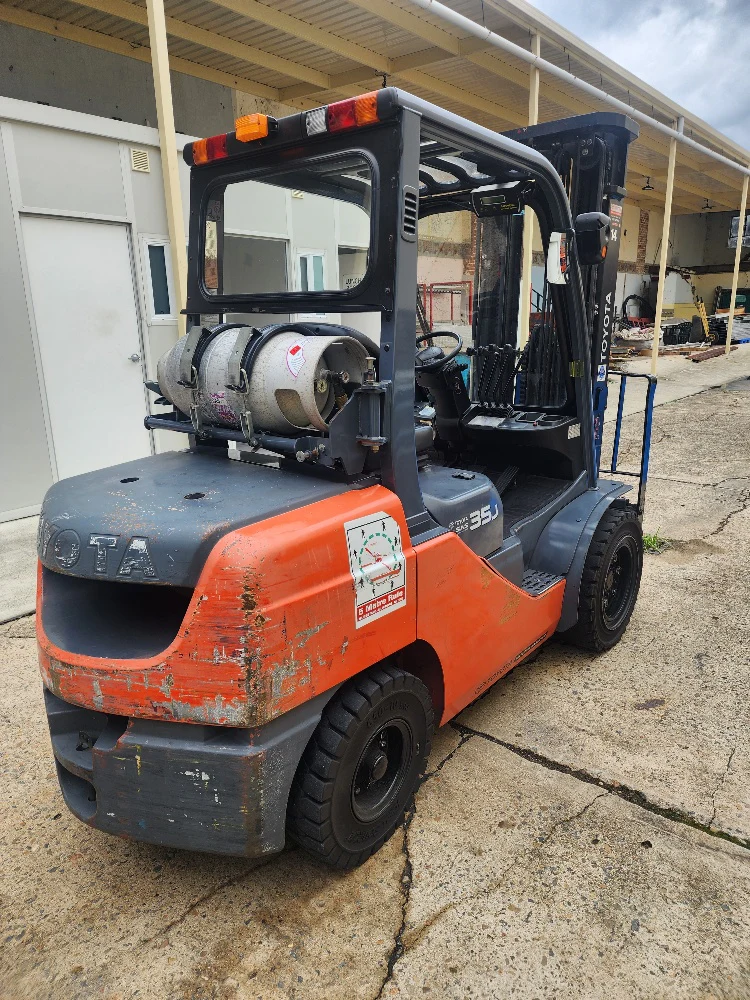 Toyota Forklift 32-8FGJ35 - Dual Fuel 2018 - Image 3