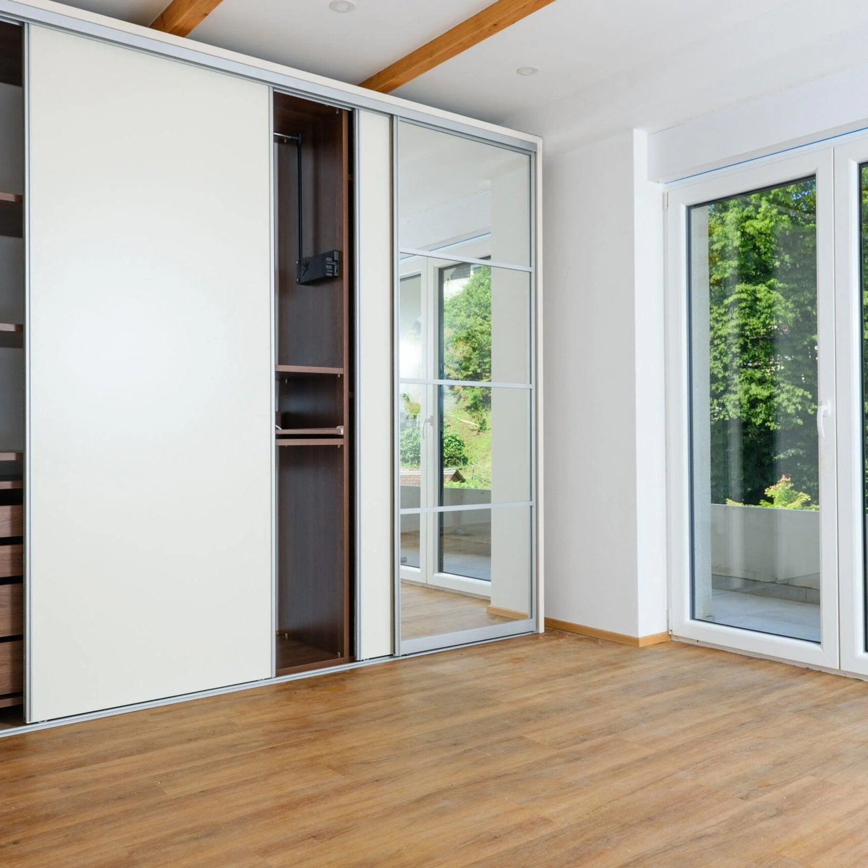 Wardrobe Door Guide - Image 4